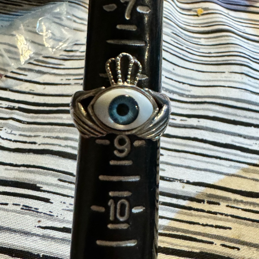 Vintage evil eye claddagh sliver ring